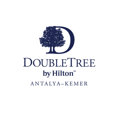 What does the beach look like at the hotel? | DoubleTree By Hilton Antalya Kemer 5*